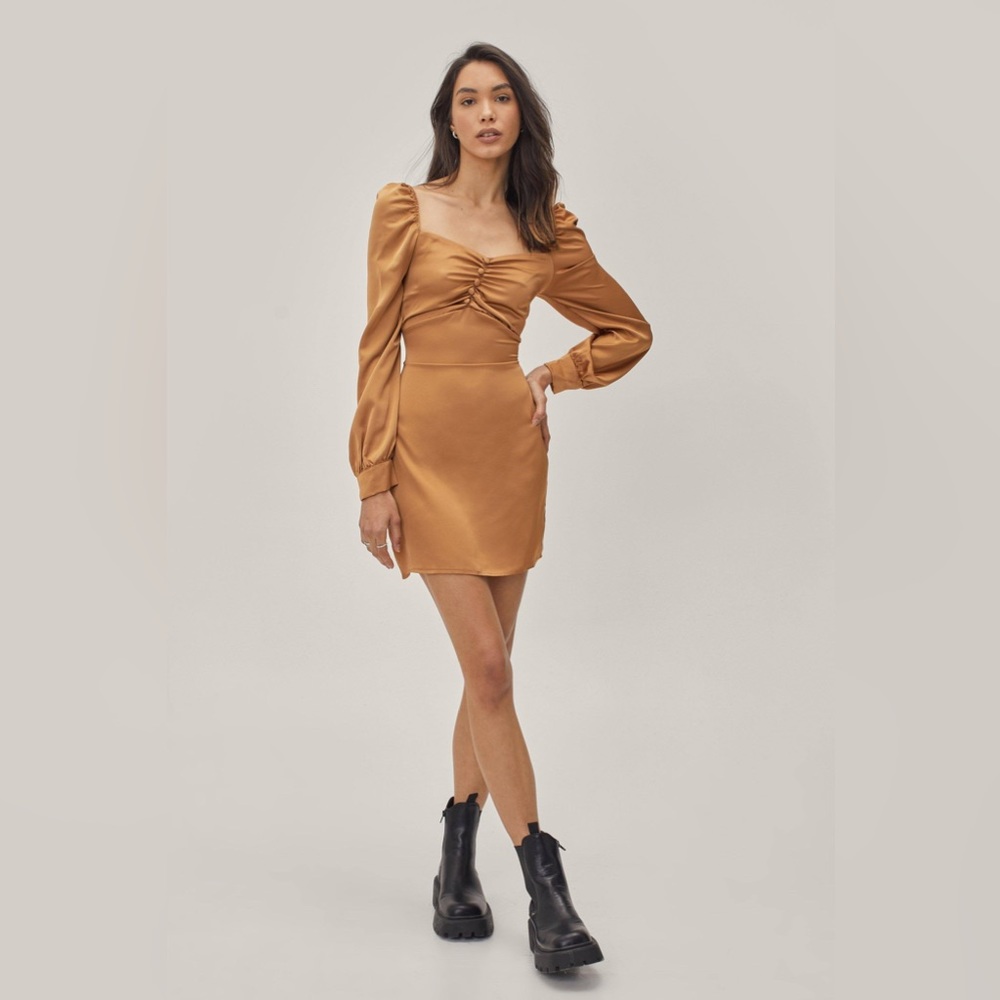 Nasty Gal | Ruched Long Sleeve Dress